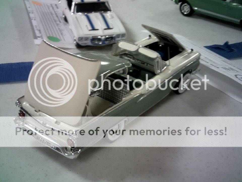 34rearviewofmy59Fordsunliner.jpg